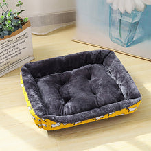Warm Printed Pet Bed – All Sizes